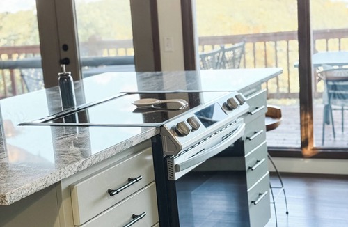 Dan River Cabin | The Perch -Incredible view - Right along the Blue Ridge Parkway
