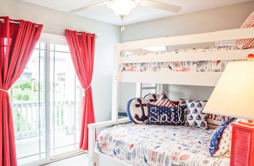 Surf City House | *THE Perfect Beach Home Away From Home*Linens Included*