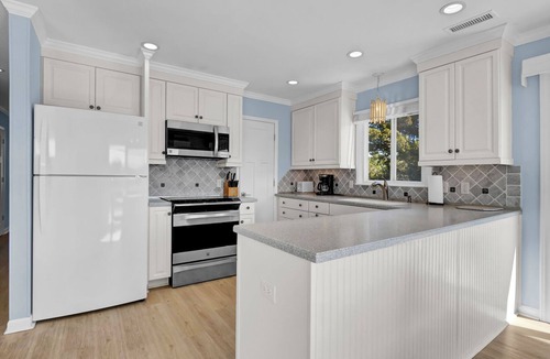 Shell Island House | The Sea Guld: Beach Access, Expansive Decks, Elevator & Outdoor Shower!