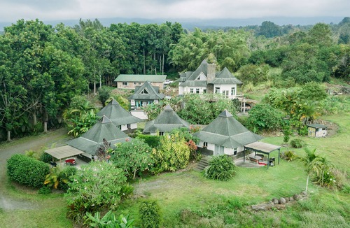 Holualoa House | The Secret Manor - artFULL living in Kona Coffee Country