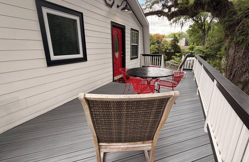 Olde Town Apartment | The Sign of the Mermaid Old Town Bluffton
