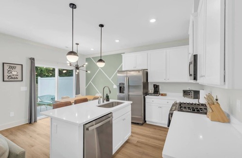 Spartanburg Villa | The Spartan Reserve | Luxury 3BR | Sleeps 10