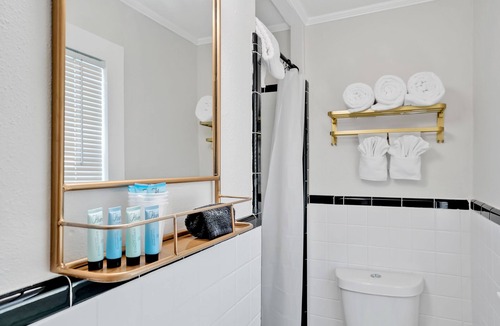 Carolina Beach Hotel | The Starlite Inn