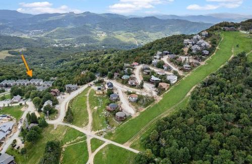 Southcrest Apartment | The Summit