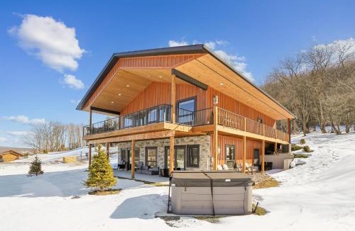 McHenry House | THE VIEW Hot Tub Fire Pit Private