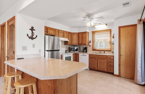 Nags Head House | The Watsons: Canalfront | Boat Dock | Elevator