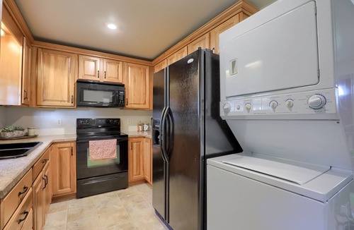 Willow Street House | The Willow Street Cottage/close to Willow Valley/2 bed/1 bath