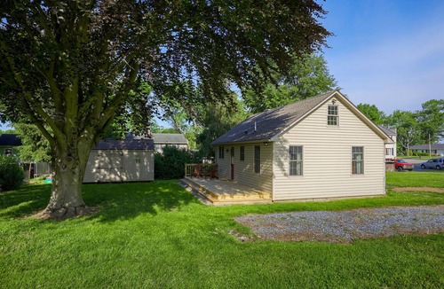 Willow Street House | The Willow Street Cottage/close to Willow Valley/2 bed/1 bath