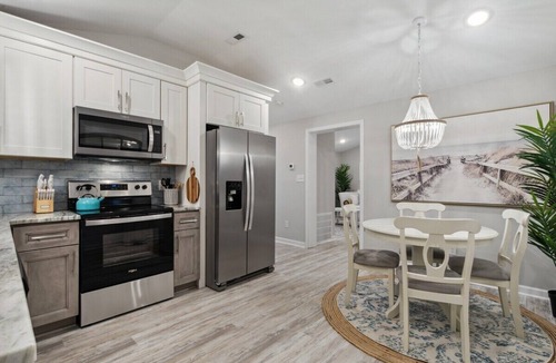Buckroe Beach House | This house is a 1 bedroom(s), 1 bathrooms, located in Hampton, VA.