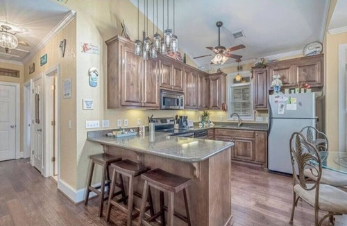 Myrtle Beach House | Tiki Hut W/Tiki Bar|Linens|Golf Cart|Outdoor Area