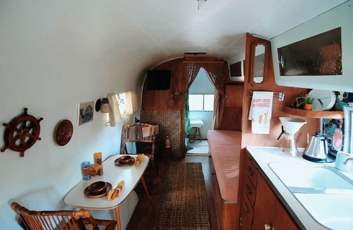 DeKalb County House | Tiki-Style Airstream Rental Perfect for a Weekend Getaway in Atlanta