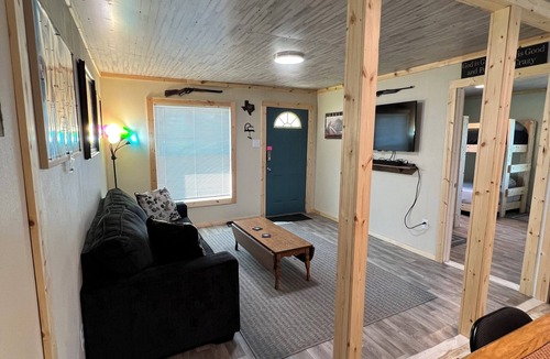 Clyde Cabin | Tiny cabin 15 mins outside Abilene, TX. Quiet Country feel, close to amenities.