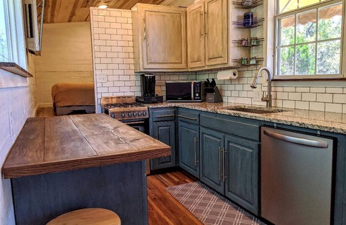 Pipe Creek Cabin | Tiny House with Amazing Views and Private Hiking Trails in Hill Country, Texas