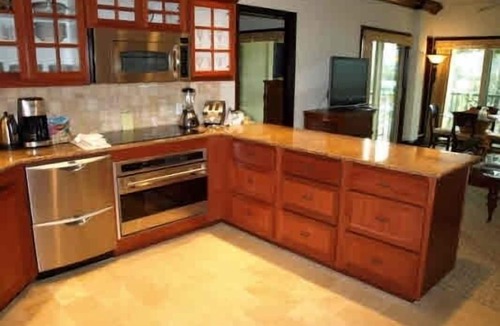 Wailua Condo | Top Floor corner unit in main building !