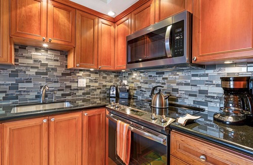 Honokowai Condo | TOP FLOOR - OCEAN VIEWS - PAPAKEA RESORT