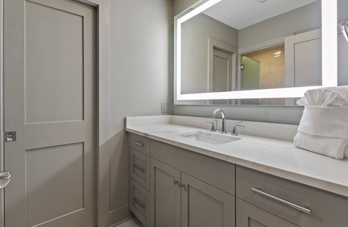 Isle of Palms Condo | Top Notch! GORGEOUS Renovations in POPULAR Seagrove Villa!