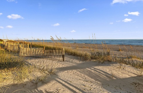 Isle of Palms Condo | Top Notch! GORGEOUS Renovations in POPULAR Seagrove Villa!