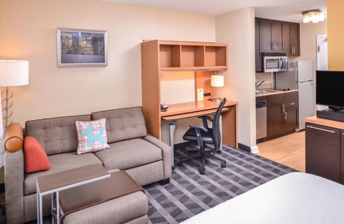 Hanover Hotel | TownePlace Suites Arundel Mills BWI Airport