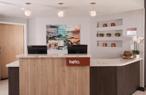 North Charleston Hotel | TownePlace Suites by Marriott Charleston Airport/Convention Center