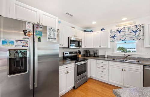 Buck Island House | Trade your shoes for flip flops,Caroline's Cove: Private Pool | Short Walk to th