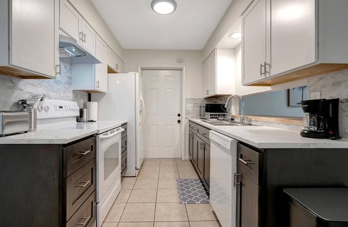 Crystal River Apartment | Tranquil 2-bedroom apartment in Crystal River with WiFi, AC