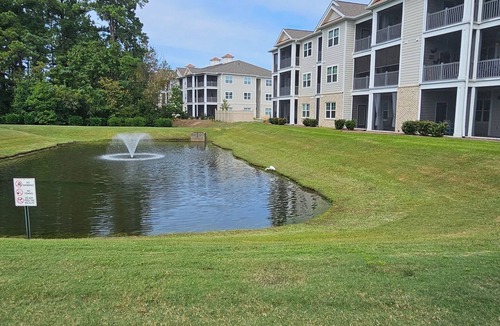 Calabash Condo | Tranquil 2-bedroom condo in Calabash with AC, fitness room, WiFi