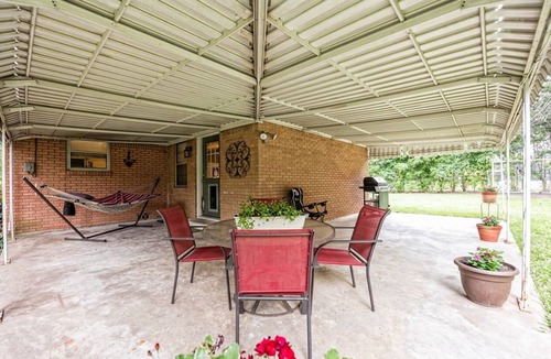 Woodway House | Tranquil 3-bedroom house with AC in charming Waco