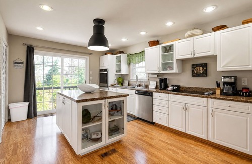 Morattico House | Tranquil 4-bedroom house with beautiful views in charming Lancaster