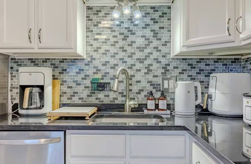 Alexandria West House | Tranquil 4BR Home w/Backyard, Near DC & Old Town