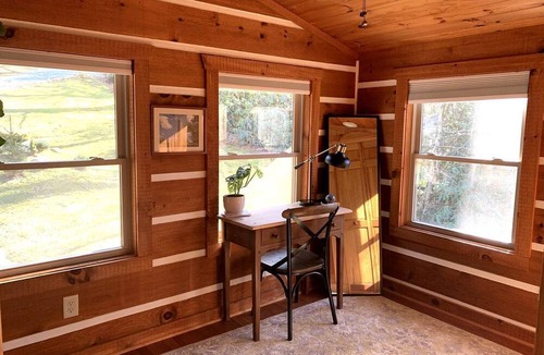 Blowing Rock Cabin | Tranquil Mountain Escape with Outdoor Decks, Fireplace & Scenic Charm in Blowing Rock, North Carolina