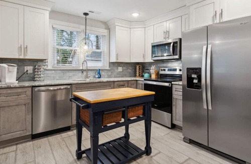 Buckroe Beach House | Tranquil, Serene home, quiet area near beach