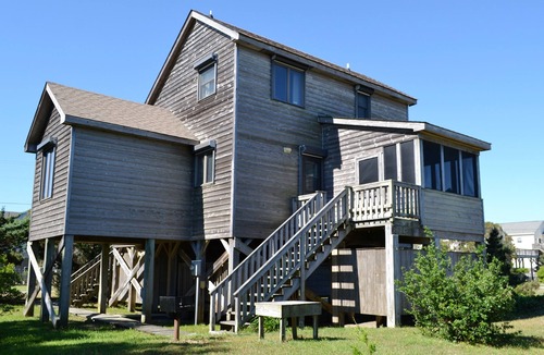Rodanthe House | Tranquility Cottage - A few houses from the ocean or sound . {Waves, N.C.}