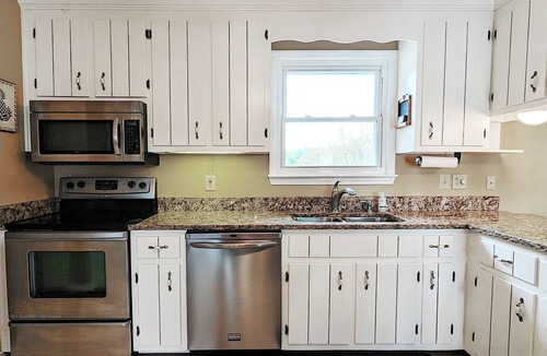 Sharps Cottage | Tranquility for 2 on the Water - No Cleaning Fee!
