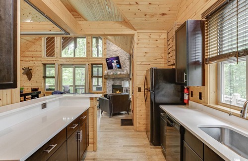 Cleveland Cabin | Tranquility One- 2 Level Luxury Spa Cabin w/Infrared Sauna, Jacuzzi, Pool Table