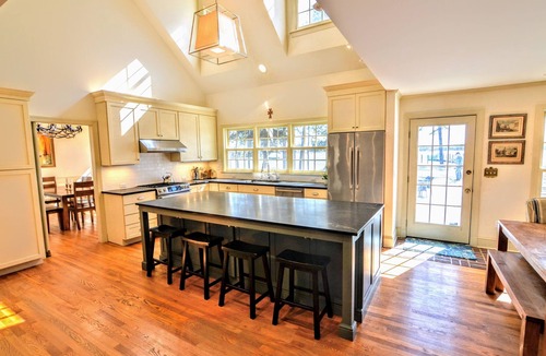 Easton House | Travelers Rest Spacious 5BR Pool riverfront Pier charming Easton Saint Michaels