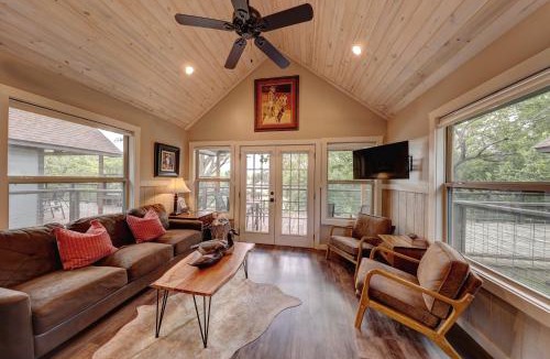 Center Point Cabin | Treetop River Cabins on the Guadalupe River