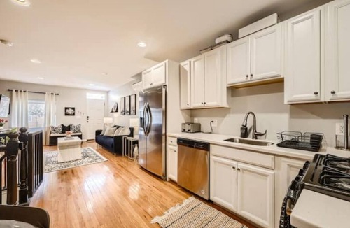 Upper Fells Point House | Trendy Spot in Downtown Baltimore/Fells Point