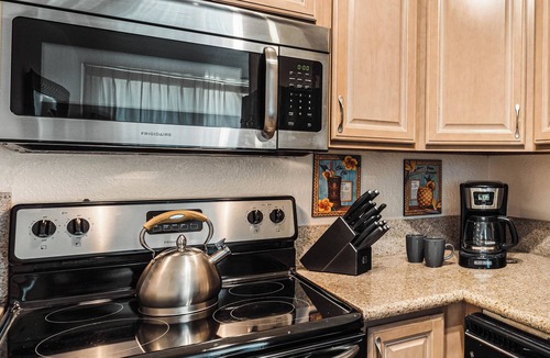Honokowai Condo | Tropical haven, close to beaches and shopping