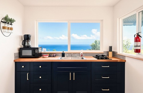 Papaaloa Cabin | Tropical Ocean View Cottage Couples & Solo Retreat, Farm Jungalow Cabin w/180° Sunrise & Ocean View