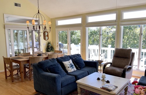 Saint Helena Island House | Tropical, Oceanview, Golf cart & Bikes, super clean, a Fripp Island favorite