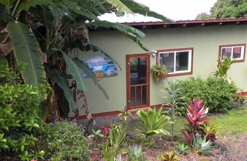 Opihihale Cottage | Tropical Romantic S. Kona Cottage with Incredible Oceanview