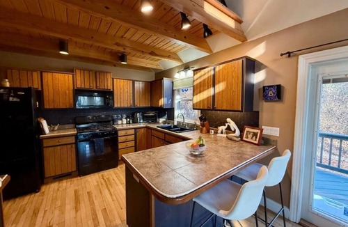 Saluda Ski Chalet | True Cabin in the Woods Experience