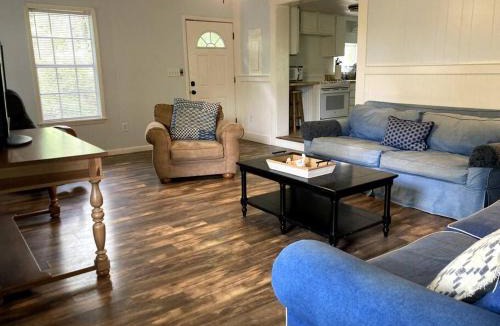 Burton House | Tucked Away Newly Renovated 4 Bedroom 2 Bath Sleeps 12