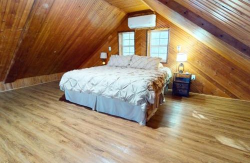 Davis House | Turner Escape Cabin 2