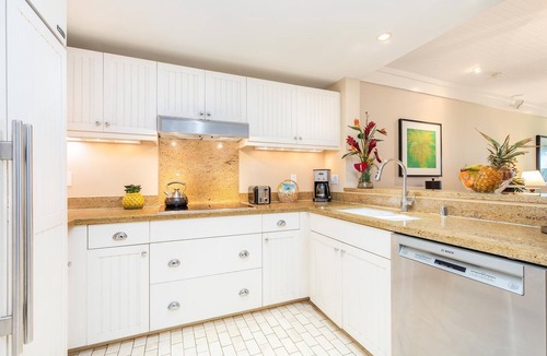 Kahuku Condo | Turtle Bay Villas 308 by Gather: Beachfront w/Shared Pool/Spa/AC