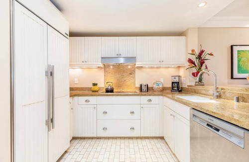 Kahuku Condo | Turtle Bay Villas 308 by Gather: Beachfront w/Shared Pool/Spa/AC