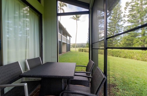 Kahuku Condo | Turtle Bay Wicked Wahine, Legal Short term rental on the North Shore.