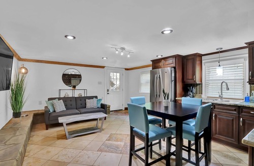 North Brookhaven House | Tuscan Dreams Message Now for Summer Special