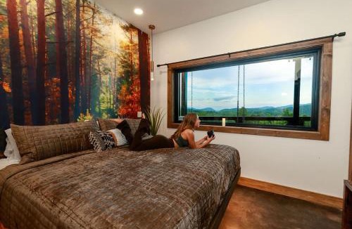 Saluda House | Twilight Timber at Saluda Mountain Retreats