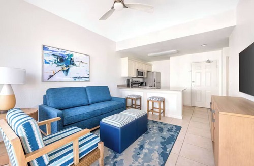 Seminole Park Hotel | TWO 2BR Suite for Family Fun, Lagoon Adventures & Sand Play - Ideal for Group